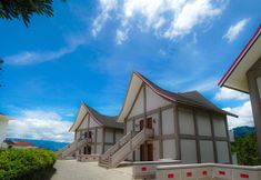 Exterior 6 Niagara Hotel Lake Toba & Resorts