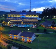 Exterior 2 Niagara Hotel Lake Toba & Resorts