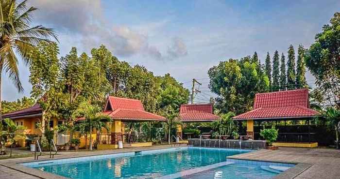 Kolam Renang Villa Manuel Tourist Inn