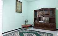 Accommodation Services 7 Siguragura Homestay Syariah