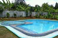 Swimming Pool Metropole Hotel Puncak