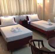 Kamar Tidur 4 Royal Crest Hotel