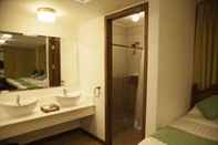 Toilet Kamar Hotel Felicidad