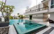 Swimming Pool 4 D Varee Montara Thonglor 25