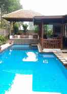 SWIMMING_POOL Rumah Sora Resort & Villa