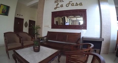 로비 2 La Fasa Syariah Hotel