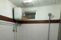 Toilet Kamar Apartment The Suites @Metro By Prisma SA