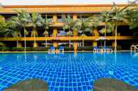 Kolam Renang Naiyang Beach Hotel