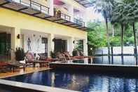 Kolam Renang Keeree Ele Hotel