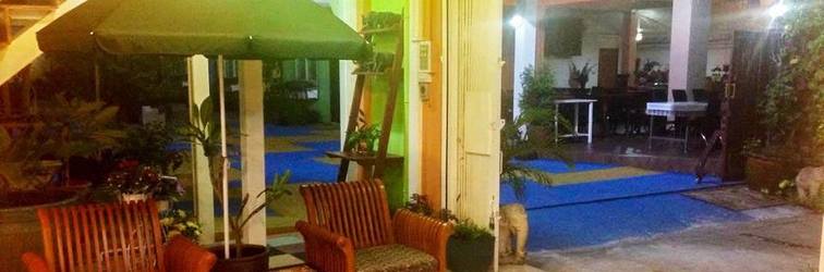 Lobby Issara House