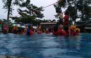 Swimming Pool 7 De'pes Villa Resto & Offroad land