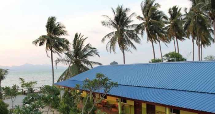 Exterior Tanjung Puteri Motel