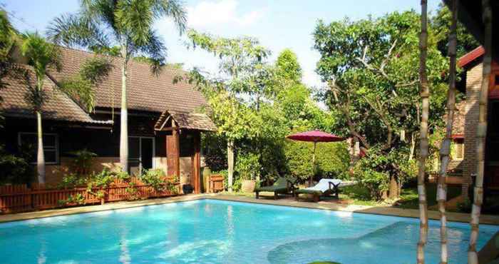 Kolam Renang Joy's House & Tour