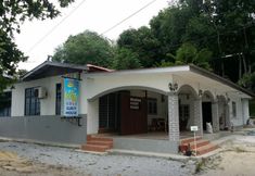 Bangunan 4 Seaside Guest House 