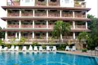 Kolam Renang Boss Suites Pattaya