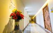 Lobby 6 Rung Aroon Hotel By Le Siri