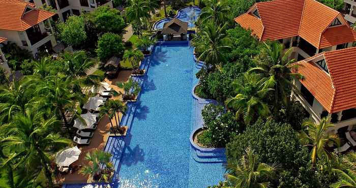 Swimming Pool Furama Villas Danang