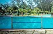 Swimming Pool 4 De Rhu Beach Resort