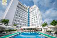 Swimming Pool Tan Son Nhat Saigon Hotel