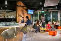 Quầy bar, cafe và phòng lounge Capri by Fraser, Changi City