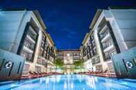 สระว่ายน้ำ Serenity Hotel & Spa Onsen Kabinburi
