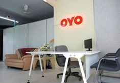 로비 6 Riverside Greenery Inn