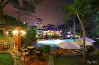 Hồ bơi Saigon Halong Hotel