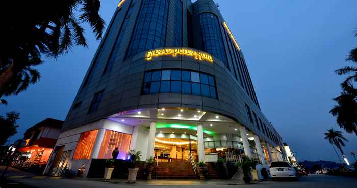 Bangunan Emerald Puteri Hotel