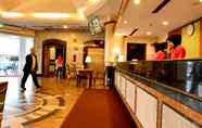 Lobby 2 Emerald Puteri Hotel