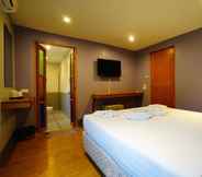 Kamar Tidur 4 Apple Beachfront Resort