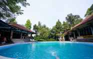 Swimming Pool 4 Kampung Wisata Cinangneng