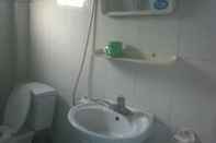 Toilet Kamar Hoang Chuyen Homestay