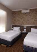 BEDROOM Hotel Larissa Ciamis