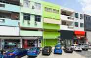 Exterior 2 SPOT ON 89872 Kuantan Backpackers