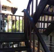 Bangunan 5 Palassa Beach Apartment A