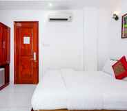 Bedroom 6 Mi Linh Hotel ( Near Tan Son Nhat International Airport )