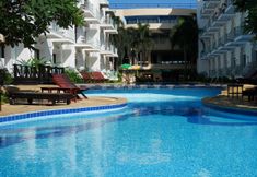 Swimming Pool 7 Naklua Beach Resort