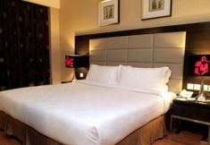 Bedroom 4 Crown Garden Hotel