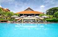 Kolam Renang 2 Romana Resort & Spa