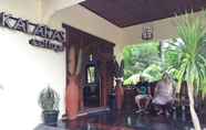 Bangunan 2 Kalaras Cottages Batukaras