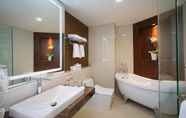 Toilet Kamar 4 Grandhika Hotel Pemuda Semarang