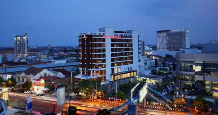 Bên ngoài Grandhika Hotel Pemuda Semarang