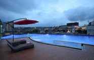 Swimming Pool 3 Grandhika Hotel Pemuda Semarang