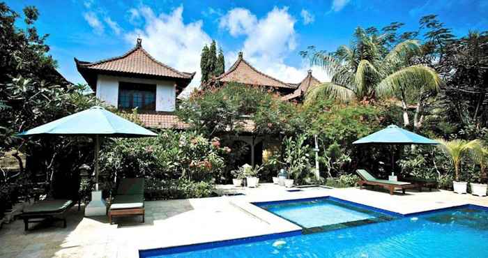 Swimming Pool Martas Hotel Gili Trawangan