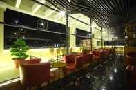 Bar, Kafe, dan Lounge Tri Giao Hotel