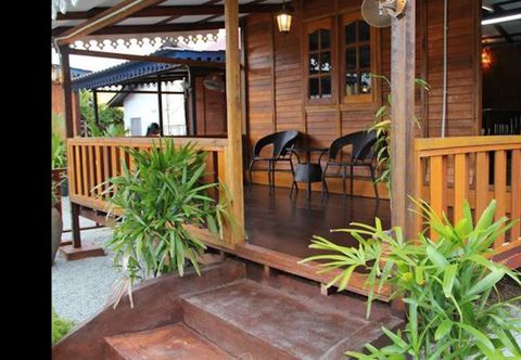 Exterior Izz Room Motel