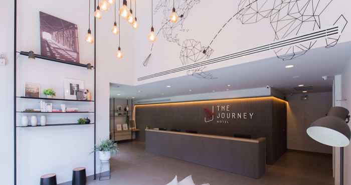 Lobi The Journey Hotel Laksi