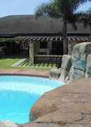 SWIMMING_POOL 