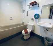ห้องน้ำภายในห้อง 3 PERDANA SERVICED APARTMENT RESORTS