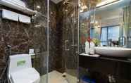 In-room Bathroom 4 Casa Bella Hanoi